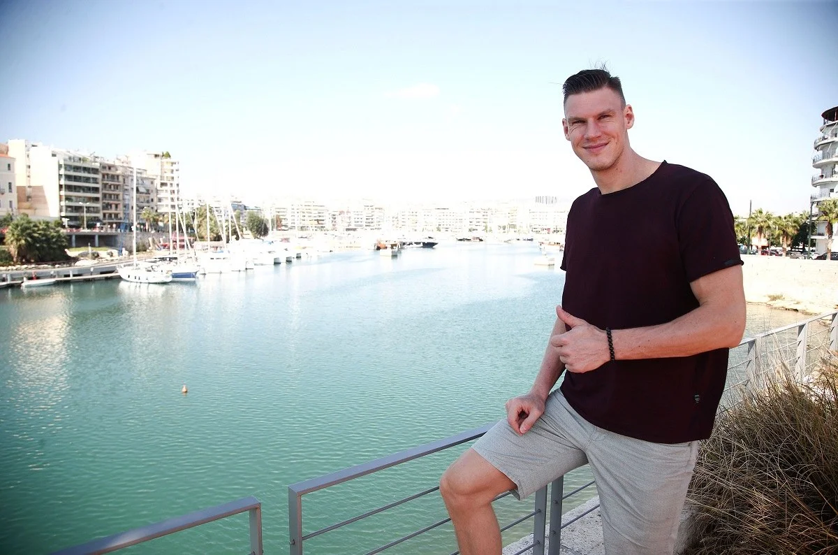Μάρκους Μπέμε στο Sportime: «Με τρελαίνει ο τρόπος που παρκάρουν στην Ελλάδα!»