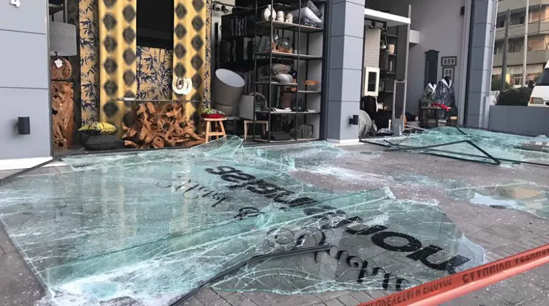 Έκρηξη σε κατάστημα με είδη σπιτιού στο Χαλάνδρι