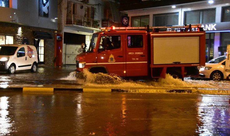 Έντονα προβλήματα στην κεντρική Μακεδονία από την έντονη βροχόπτωση