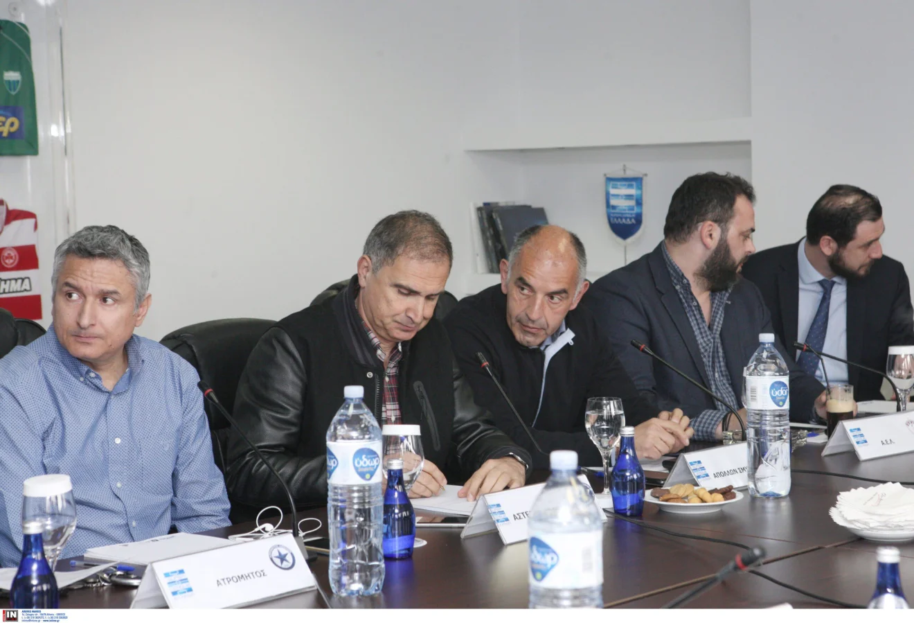 Πρώτα ψήφισαν και μετα…κουτσομπόλεψαν