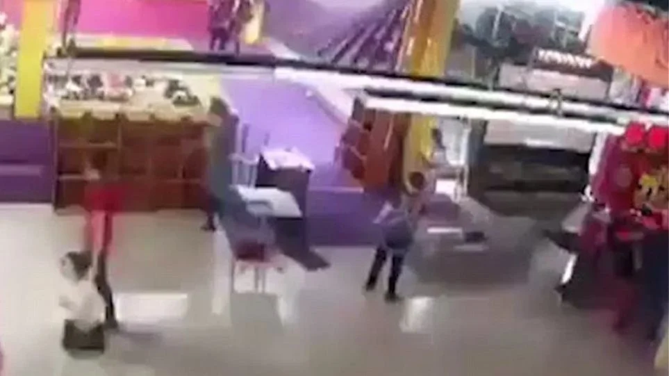 Σοκάρει το βίντεο από την τραγωδία στη Ρωσία (vid)