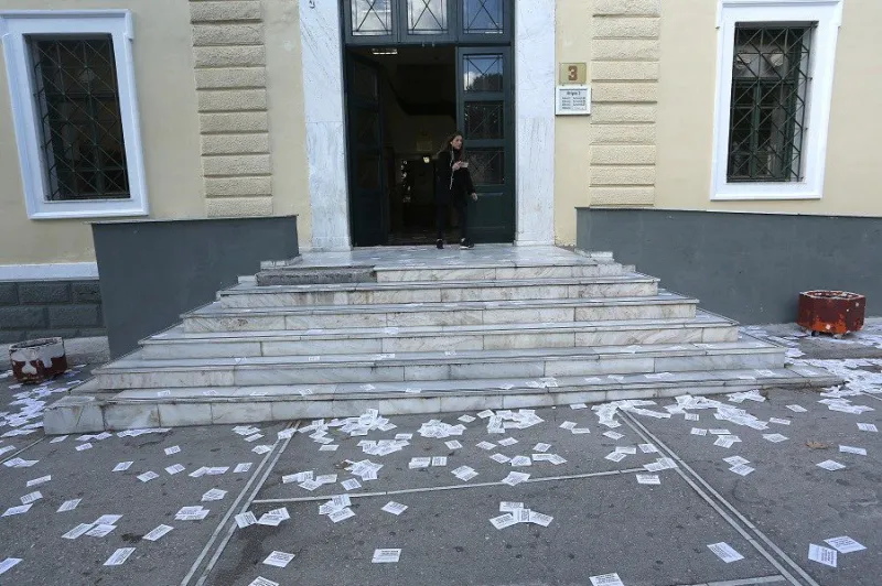 Αντιεξουσιαστές ανέλαβαν την ευθύνη για σιωπηλή..βόμβα - Διαψεύδει η ΕΛ.ΑΣ