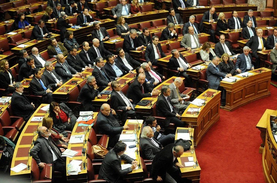 Επίδομα ενοικίου τέλος για τους εξωκοινοβουλευτικούς υπουργούς