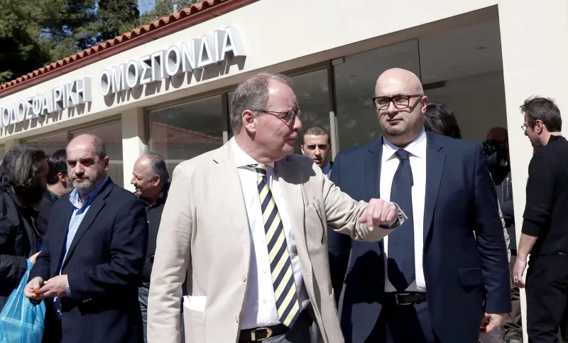 Grexit εισηγήθηκε ο Χούμπελ