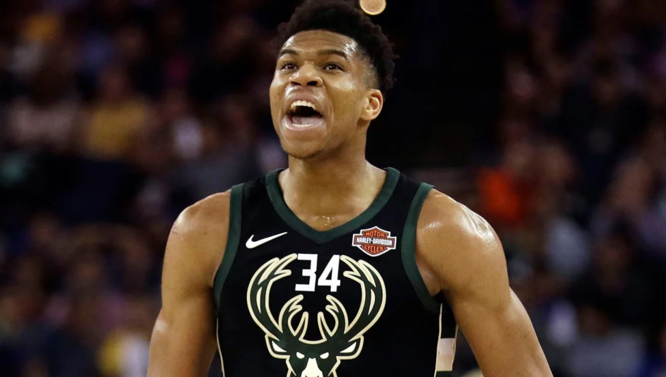 Οι Ουόριορς υποκλίθηκαν στον Giannis (vid)