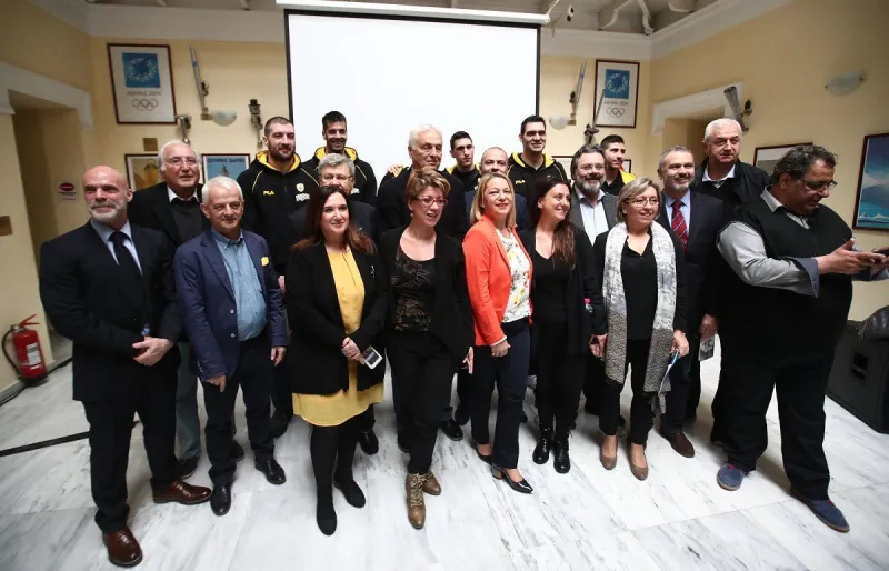 ΑΕΚ: Παρουσιάστηκαν τα επετειακά γραμματόσημα (pics)