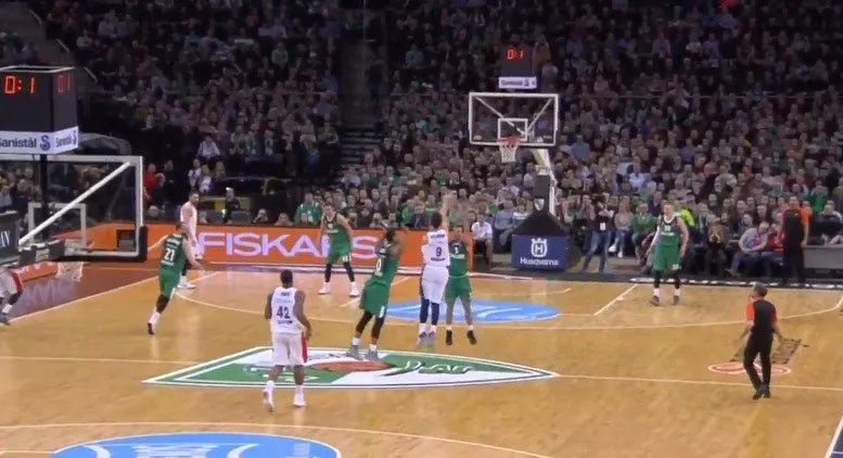 Buzzer beater από το κέντρο ο Βέστερμαν! (vid)