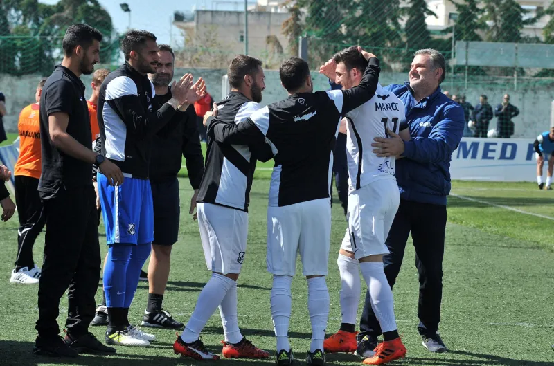 Βούρκωσε ο Κοιλιάρας, συγκινήθηκε ο Παπαδόπουλος!