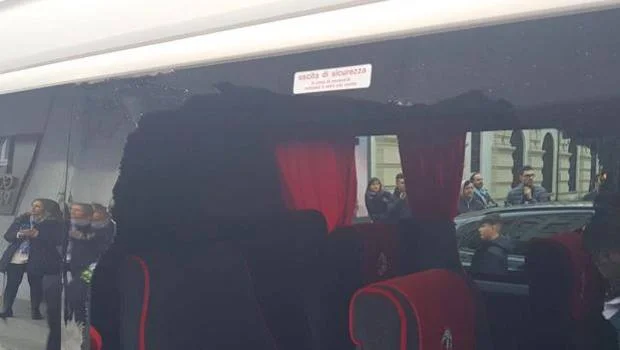 Επίθεση στο βανάκι της Μίλαν (vid)