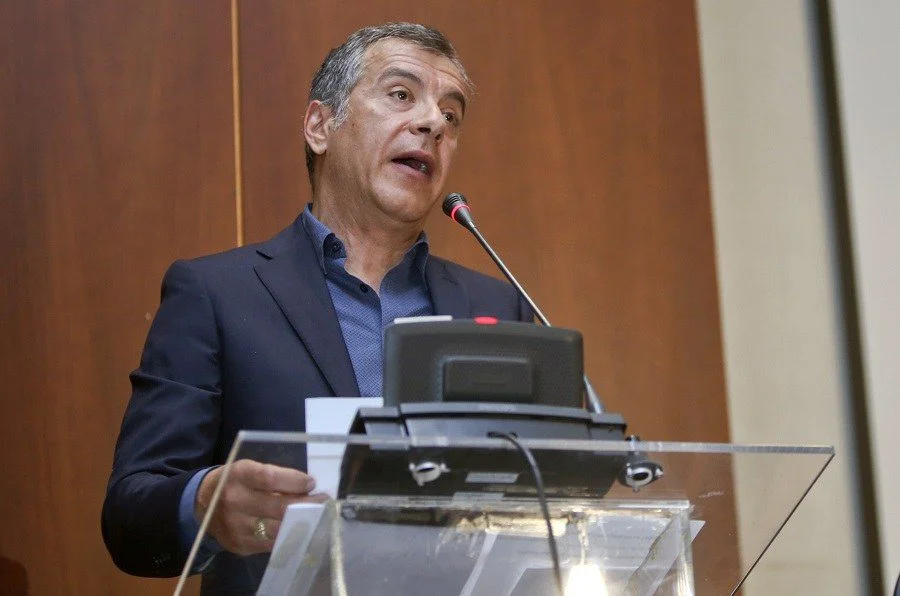 Σταύρος Θεοδωράκης: Απαντά στα σενάρια περί δημαρχίας
