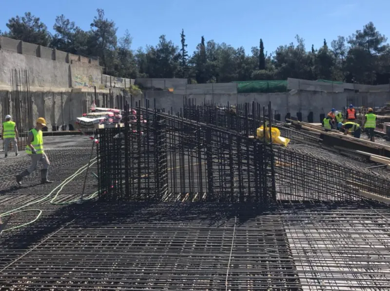 Σηκώνεται η πρώτη εξέδρα στην «Αγιά Σοφιά»! (pics)