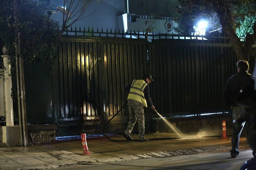 Επίθεση του Ρουβίκωνα στο τουρκικό προξενείο (pics)