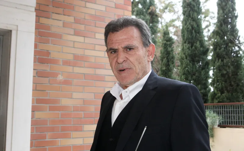 Αιχμηρός Πανόπουλος: «Έλληνες φίλαθλοι, να μας χαίρεστε!»