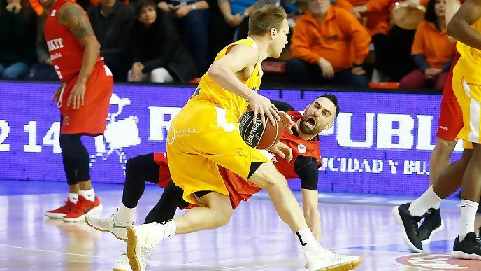 ACB: Φουριόζα η Μούρθια, πήρε το ντέρμπι η Βαλένθια (vids)