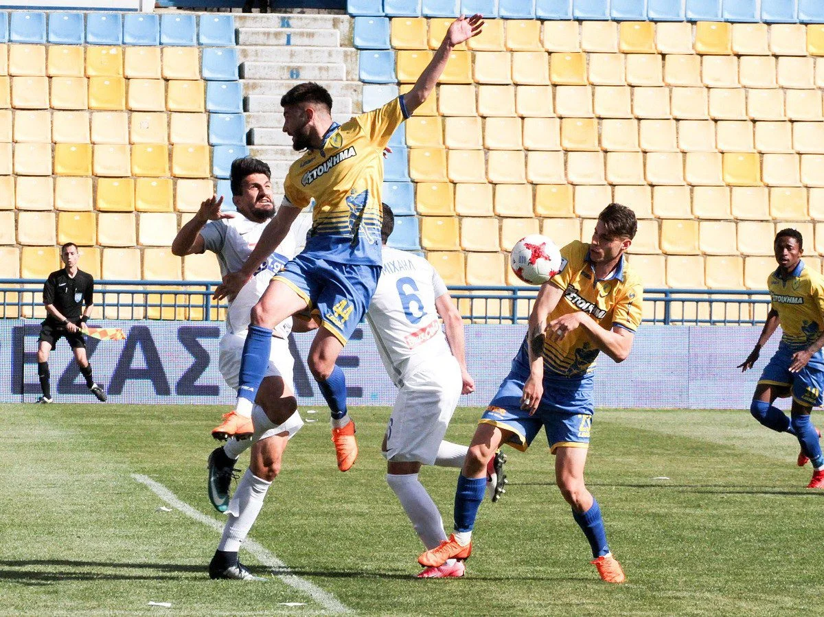 Διάστρεμμα ο Βακράκος