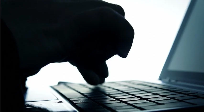 Συνελήφθη 61χρονος για παιδική πορνογραφία