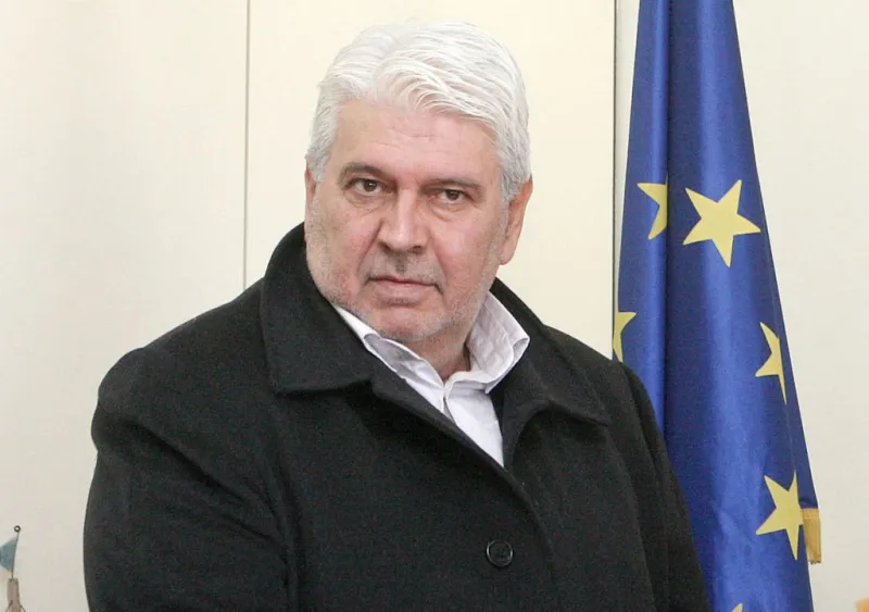 Καραμπέτσος: «Εάν μπουν μέσα στο γήπεδο δέκα θα βγουν λιγότεροι»