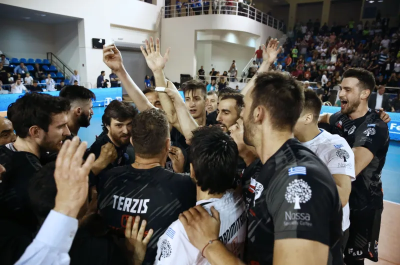 Οι... οικογένειες με τον ΠΑΟΚ, λόγω αντεθνικών συνθημάτων!