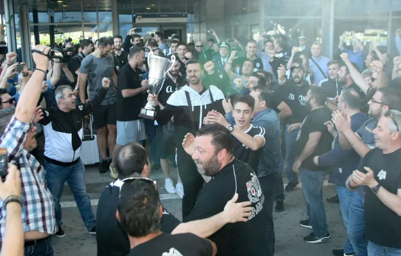 Χαμός στο «Μακεδονία» για τον ΠΑΟΚ [vids]