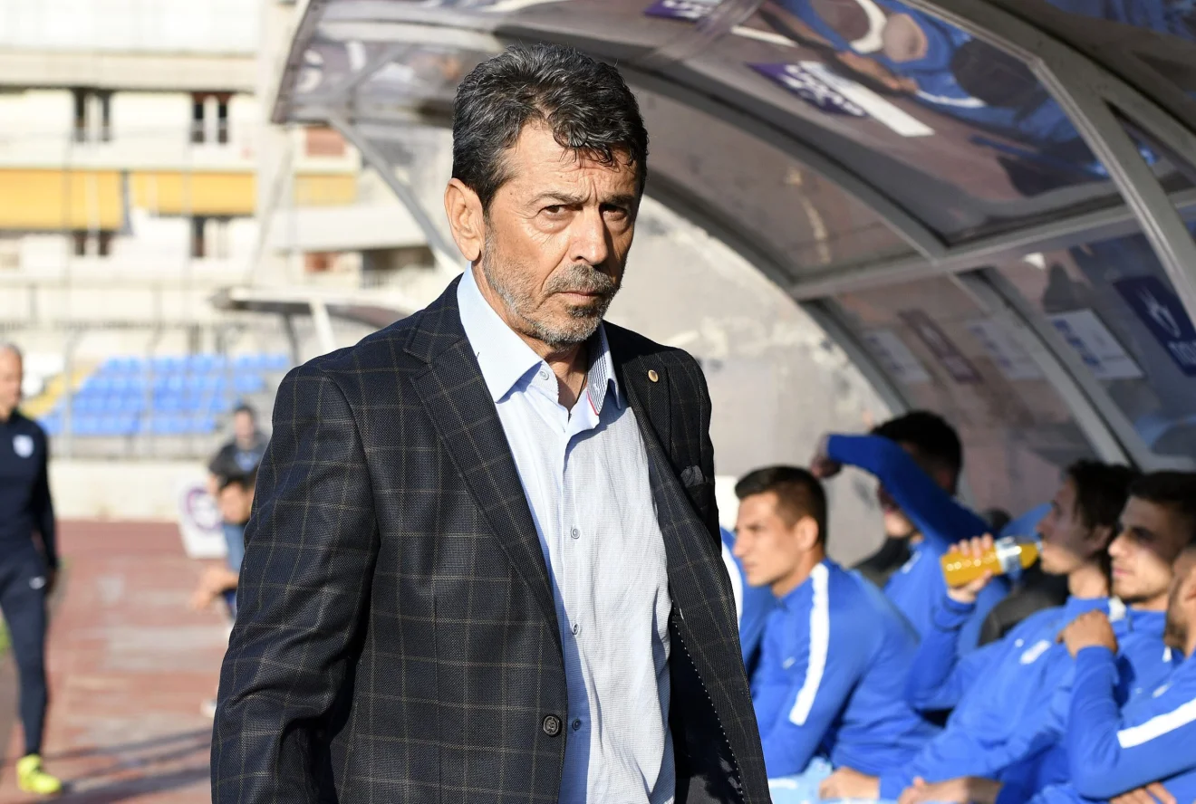 Ο Πετράκης για την παραμονή του: «Μην έχετε άγχος»