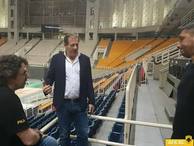 O Mάκης Αγγελόπουλος επιθεώρησε τις εργασίες στο ΟΑΚΑ [pics]