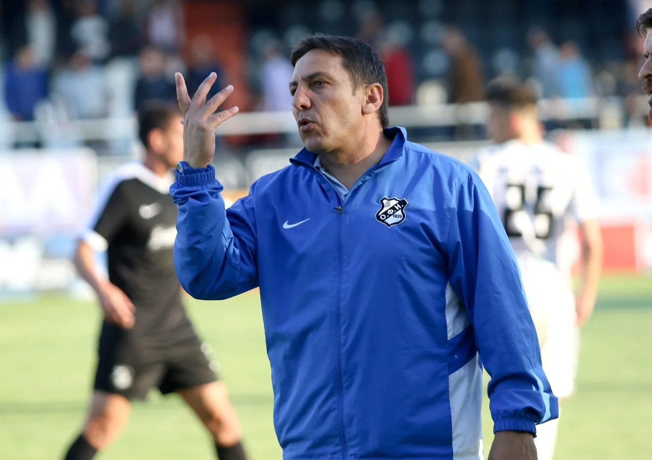 Κάλυψε την γκάφα με νέα… γκάφα