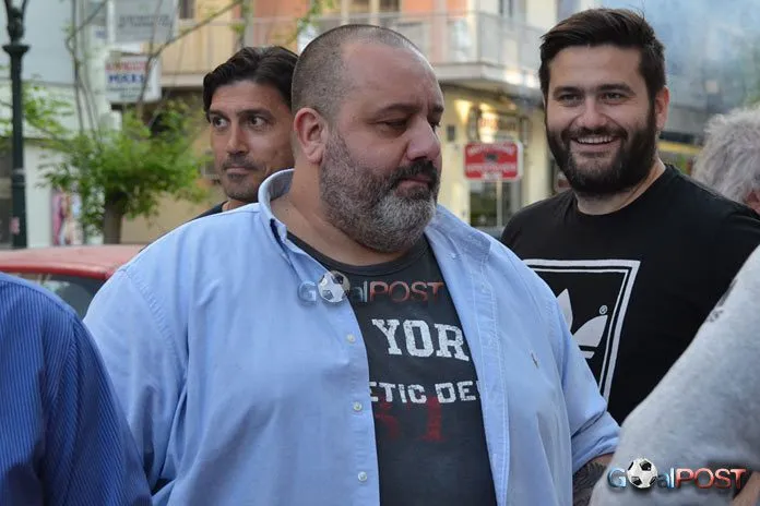 Καραπαπάς: «Δήμαρχος-ανέκδοτο, συνεργασία με Ολυμπιακό Βόλου» (vid)