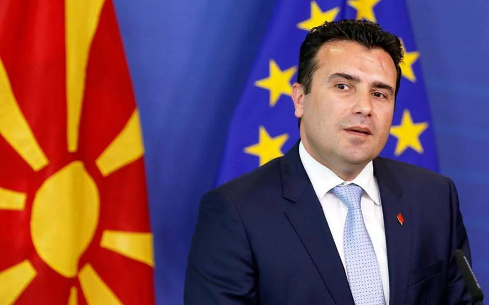 Αλλάζει στάση ο Ζαεφ και δηλώνει «ανοιχτός» στην αναθεώρηση του Συντάγματος