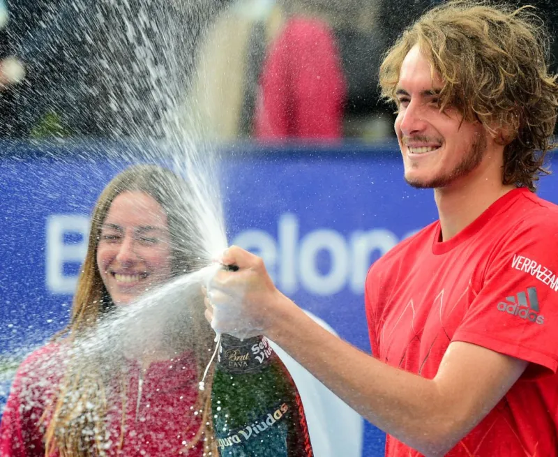 Ο Τσιτσιπάς παίζει... μπάλα με Νίκο Γκάλη!