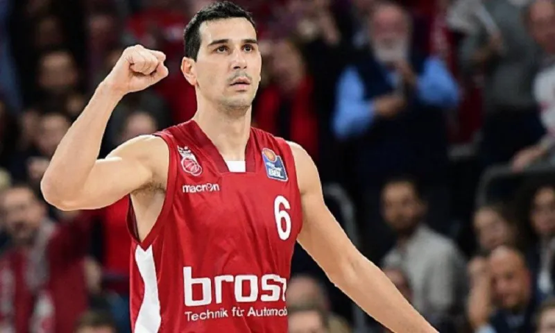 Φοβερός Ζήσης στη νίκη της Μπάμπεργκ επί της Βόννης