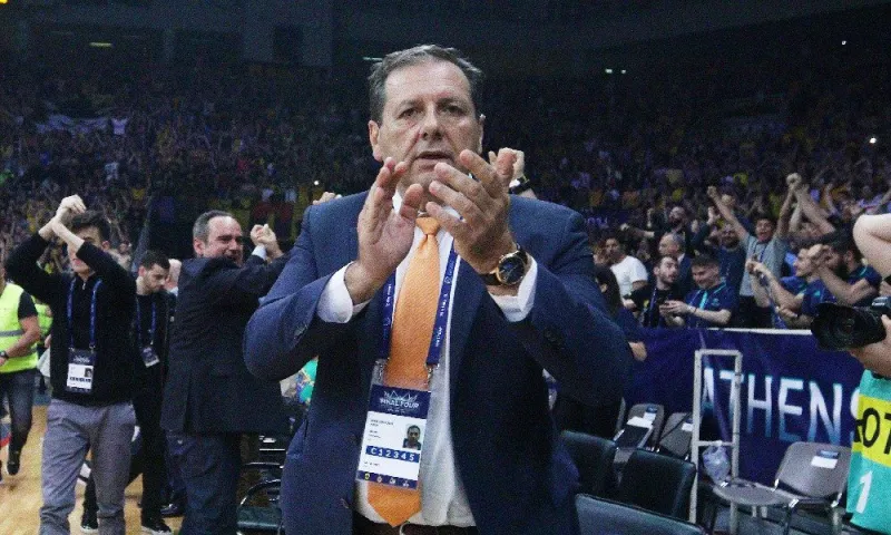 Αγγελόπουλος: «Ήταν το όνειρό μου, θα χτίσουμε πάνω σε αυτό το τρόπαιο»