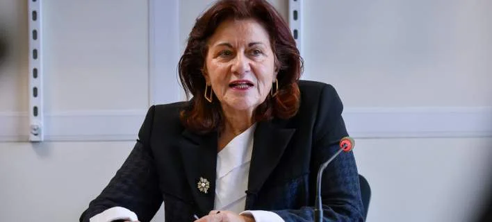 Αναπληρώτρια υπουργός Εργασίας σε συνταξιούχους:«Σπεύδετε βραδέως»