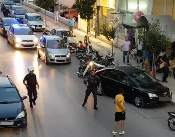 Αιγύπτιος μαχαίρωσε αστυνομικούς στο κέντρο της Καλαμάτας (pics)