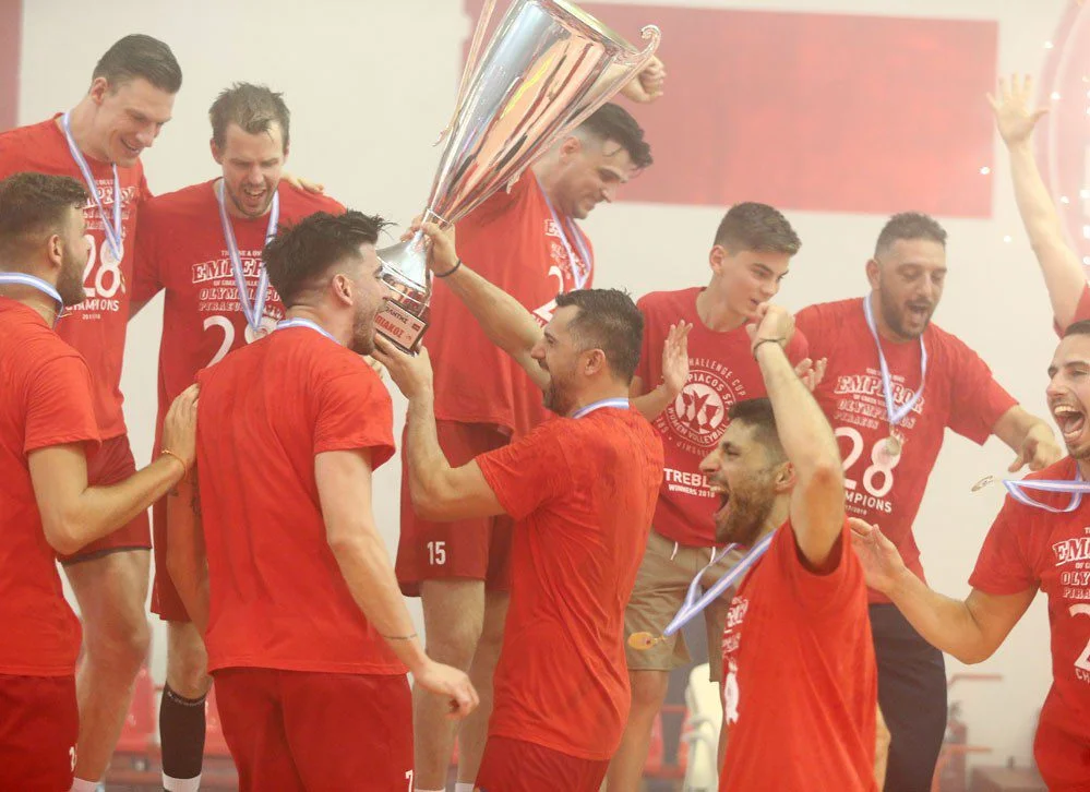 Κατέβασε... την κούπα στο Λιμάνι ο Ολυμπιακός!