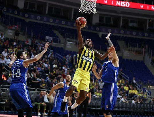 Με… φόρα στο Final Four η Φενερμπαχτσέ
