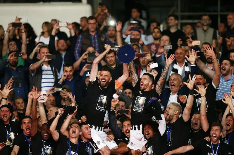 Πήρε την κούπα με ρεκόρ