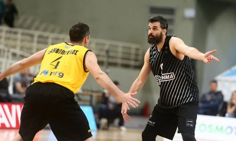 Ρήξη χιαστού ο Τσόχλας