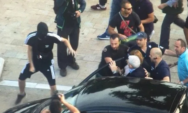 Παραιτήθηκε δημοτικός σύμβουλος που επικρότησε την επίθεση στον Μπουτάρη