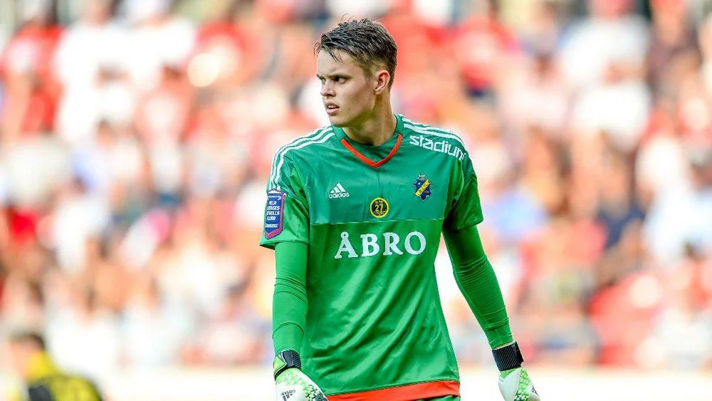 Και πάλι στο προσκήνιο ο Λινίερ