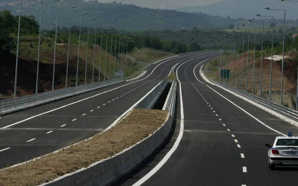 Συγκρούστηκαν φορτηγά στην Εγνατία οδό
