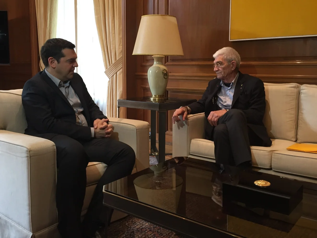 Τσίπρας σε Μπουτάρη: «Ό,τι δεν σε σκοτώνει σε κάνει πιο δυνατό»