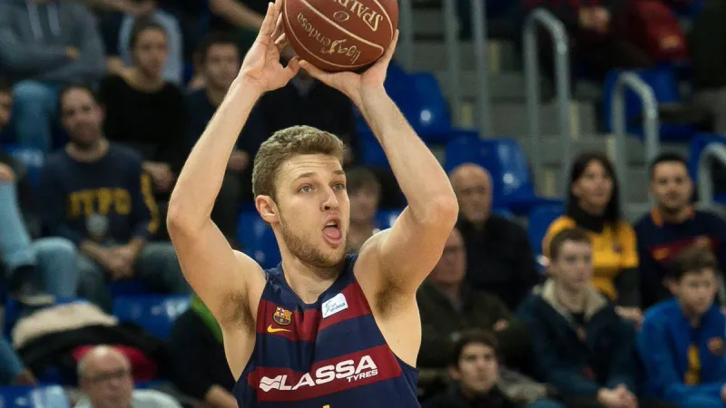 «Κόπηκε» από τη συνέχεια της ACB ο Βεζένκοφ!