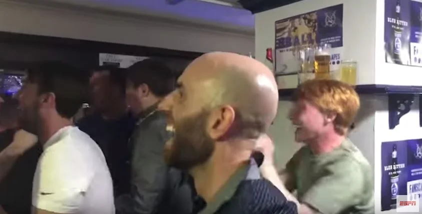 Ακόμη πανηγυρίζουν οι οπαδοί της… Έβερτον (vid)