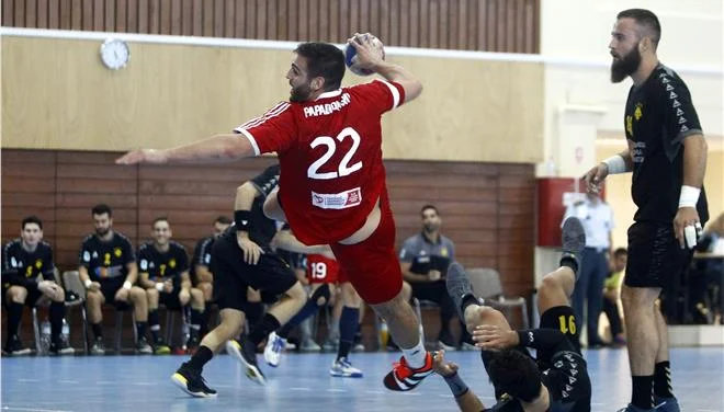 Τελικοί Χάντμπολ: Μείωσε σε 2-1 και παραμένει «ζωντανός» ο Ολυμπιακός...