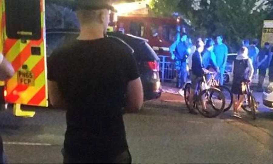 Αυτοκίνητο έπεσε σε πεζούς στο Μάνστεστερ…
