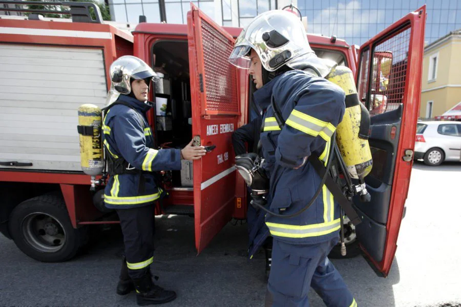 Κυψέλη: Φωτιά σε διαμέρισμα στη Φωκίωνος Νέγρη