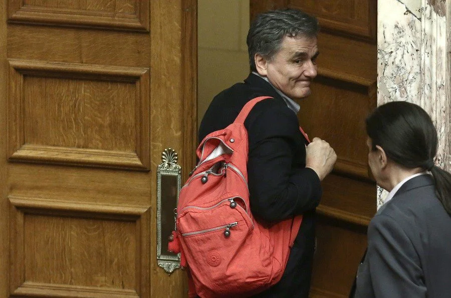 Φοροελαφρύνσεις μέσα στο 2019 προανήγγειλε ο Τσακαλώτος
