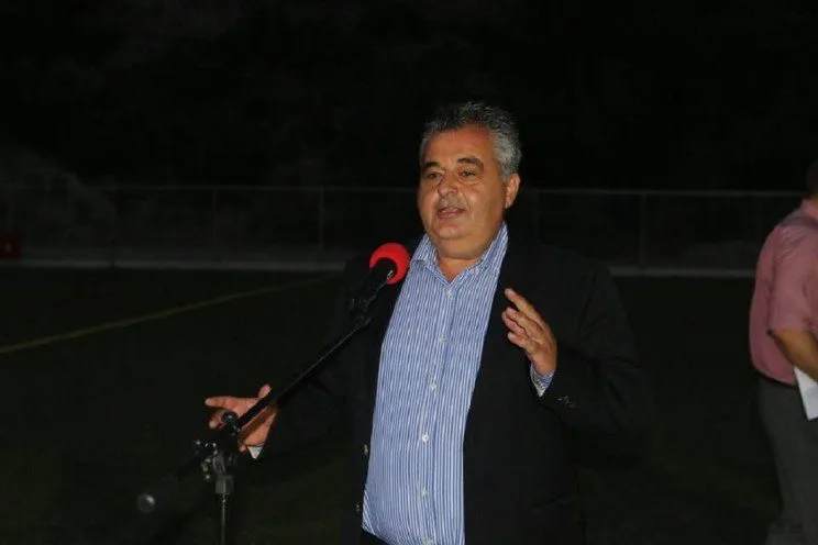 «Ψήνεται» συγχώνευση στο «σμαραγδένιο νησί»