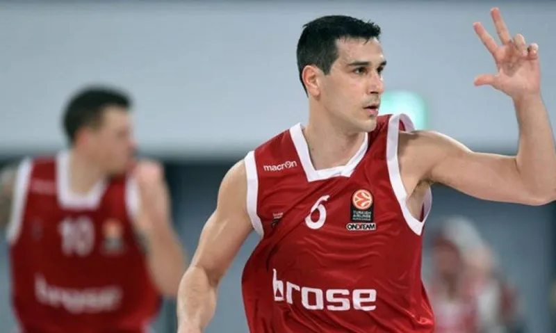 Ζήσης: «Απογοήτευση η φετινή χρονιά, είμαι όμως υπερήφανος»