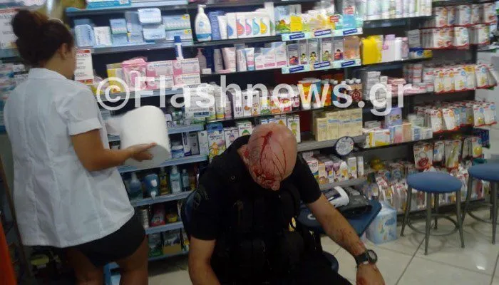 Άνοιξαν κεφάλια στο συλλαλητήριο στα Χανιά! (vid)